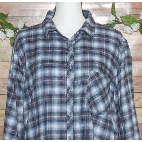 NWT Maurices Plaid Light Flannel Shirt Size 1X Pocket Long Sleeve Button Up - Picture 2 of 5